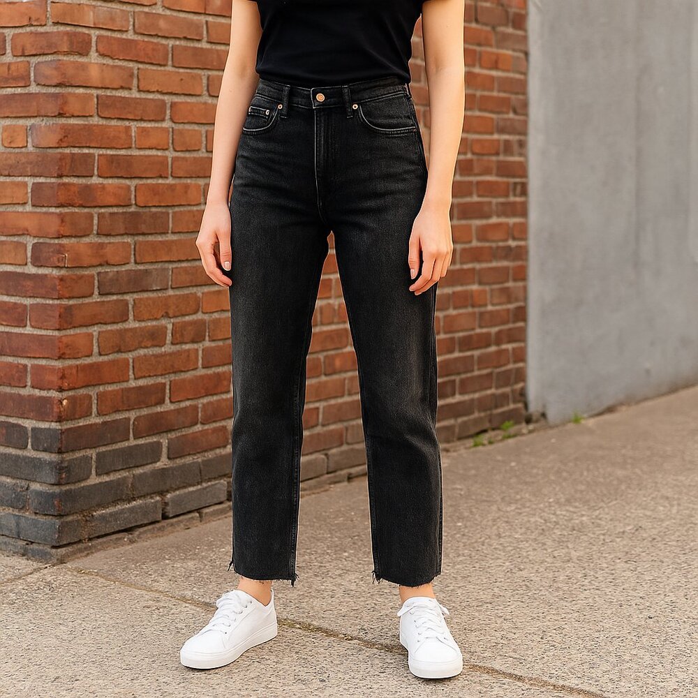 NWOT We The Free High Rise Straight Leg Raw Hem Jeans Size 25